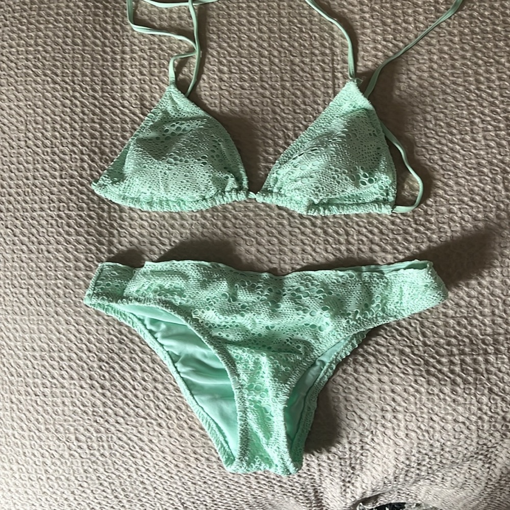 Bikini Bundle - Picture 6 of 9